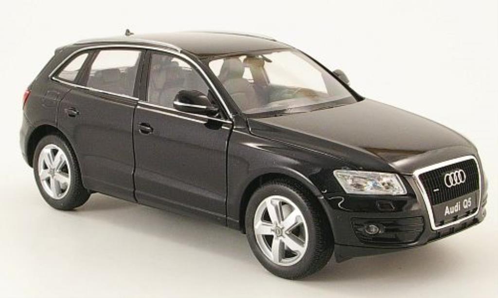Audi Q5 1/24 Welly zwart modelauto