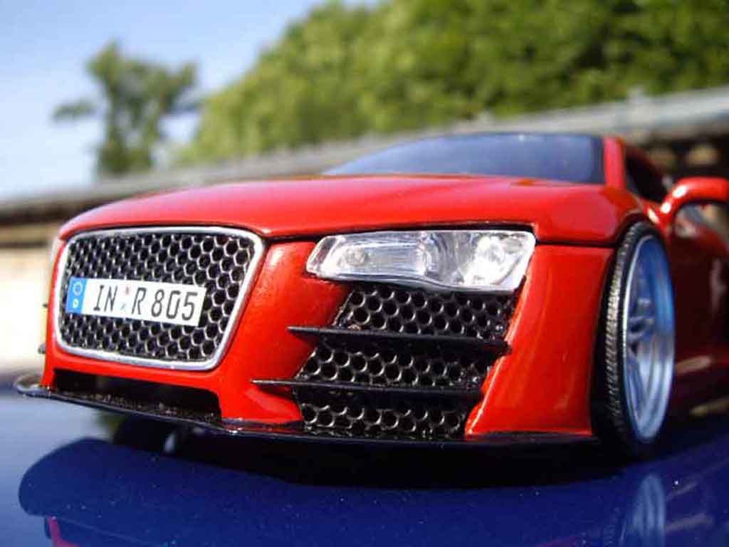 Audi R8 4.2 fsi tdi 1/18 Maisto