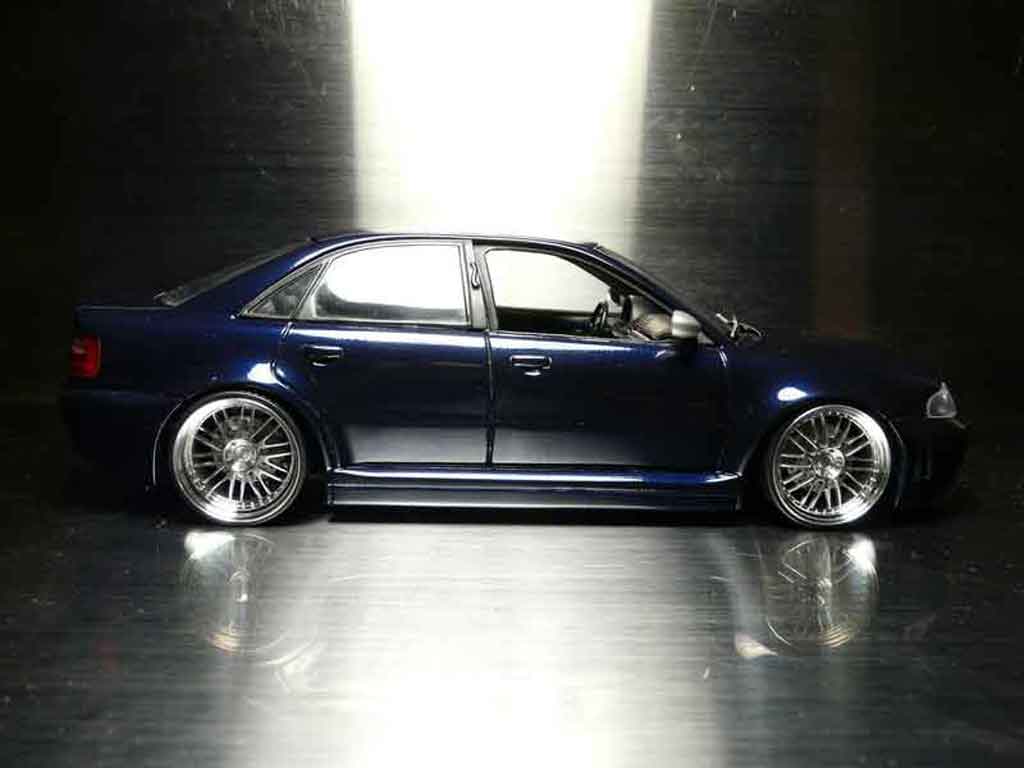 Audi RS4 avant b5 jantes bbs 20 pouces 1/18 Ut Models