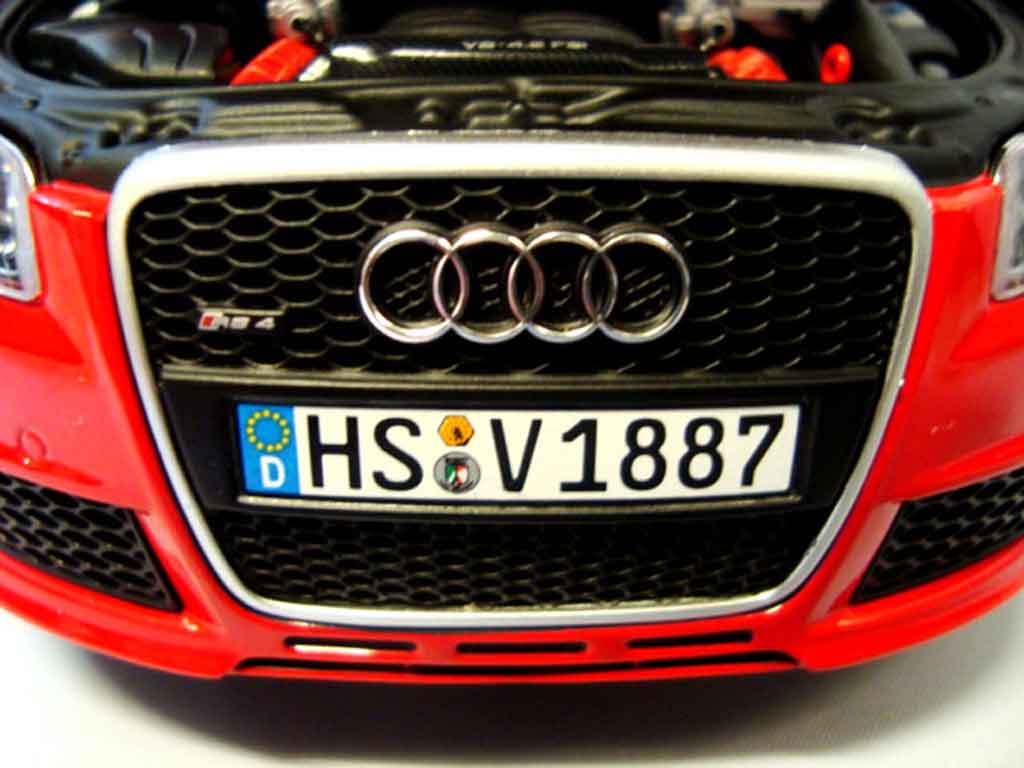 Audi RS4 avant rood jantes 19 pouces bbs rs 1/18 Minichamps