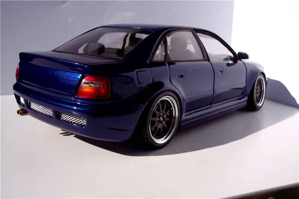 Audi S4 berline kit rs4 blauw jantes kinesis 1/18 Ut Models