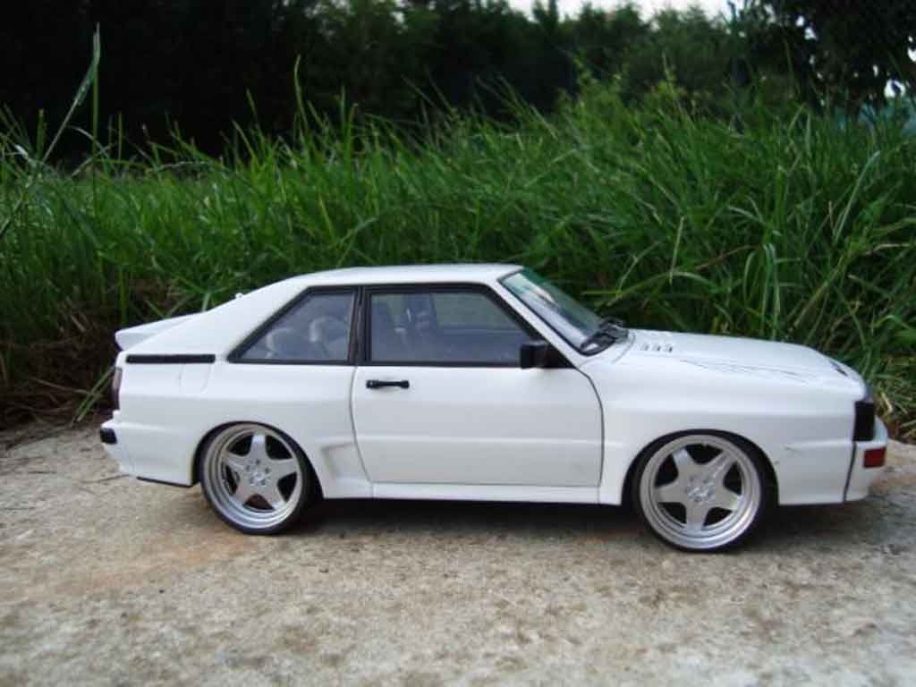 Audi Sport Quattro coupe wit jantes amg en 17 pouces entierement en alu 1/18 Autoart