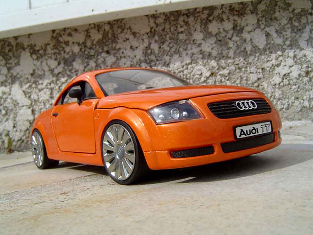 Audi TT coupe 1/18 Revell coupe jantes audi a8 oranje lamborghini modelauto