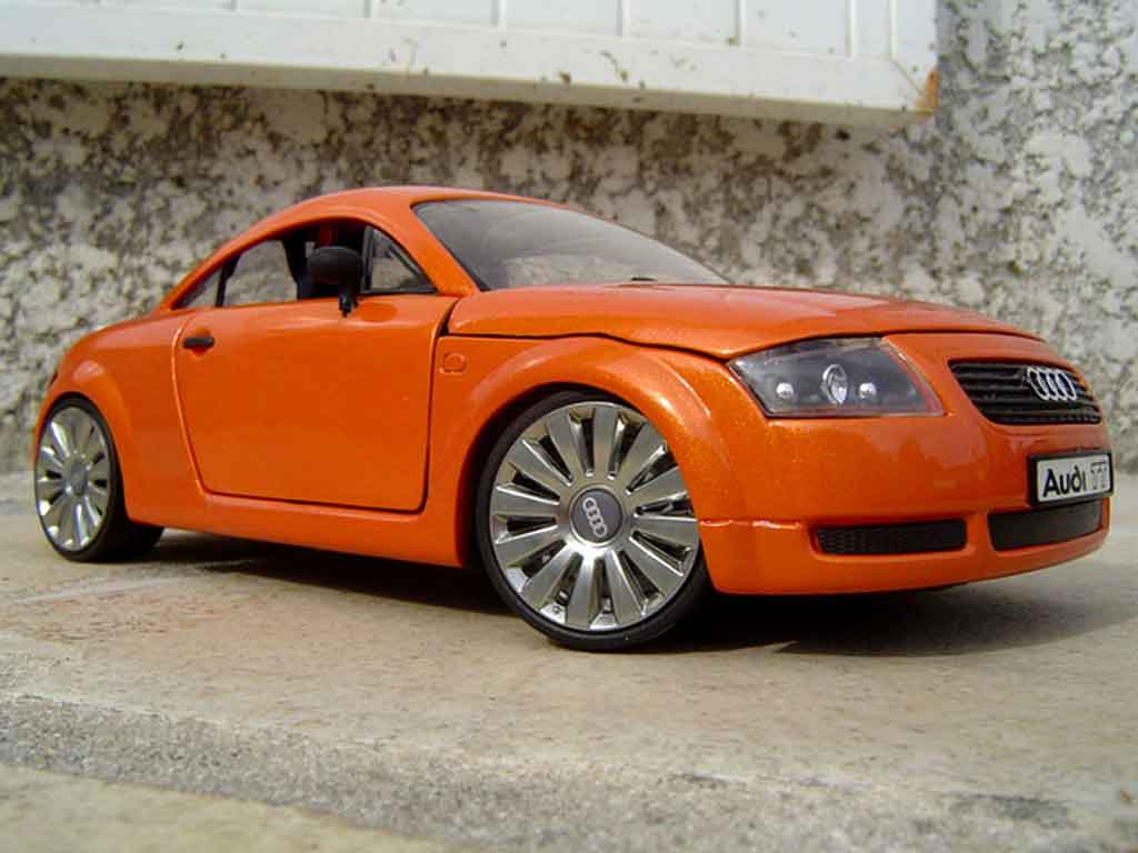 Audi TT coupe jantes audi a8 oranje lamborghini 1/18 Revell