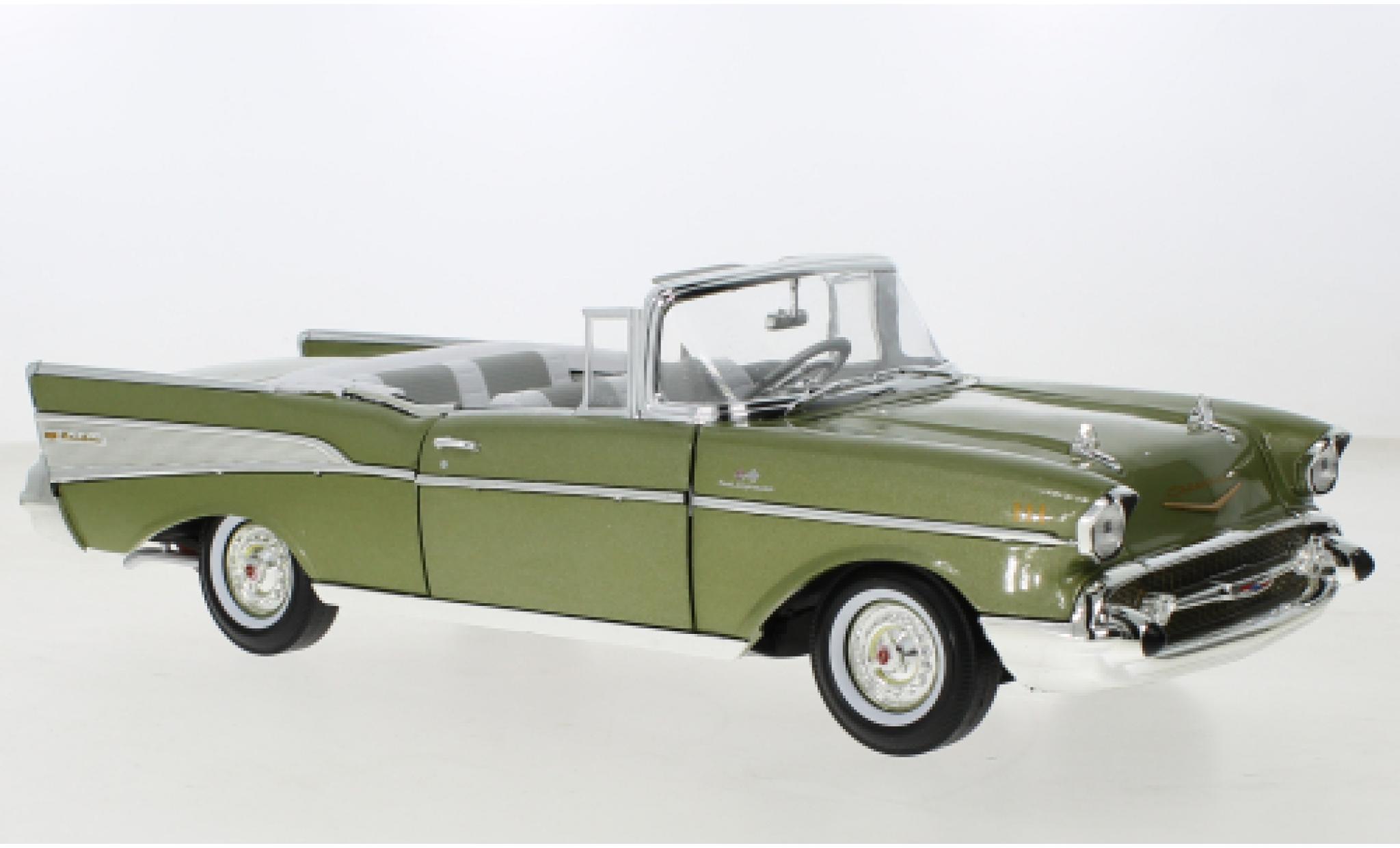 Chevrolet Bel Air 1/18 Auto World Cabriolet metallic groen 1957 modelauto