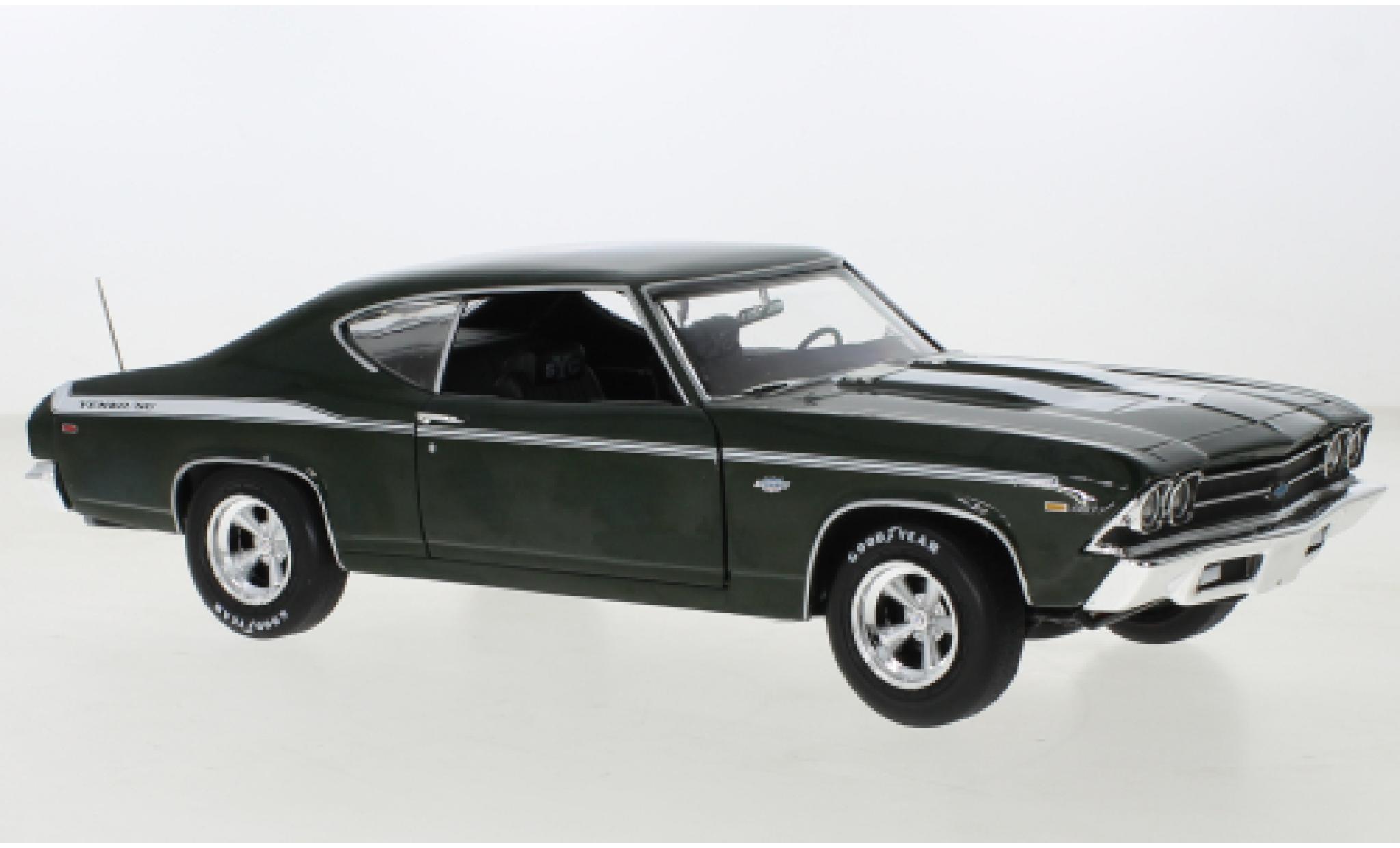 Chevrolet Chevelle 1/18 Auto World Yenko metallic groen/wit 1969 modelauto