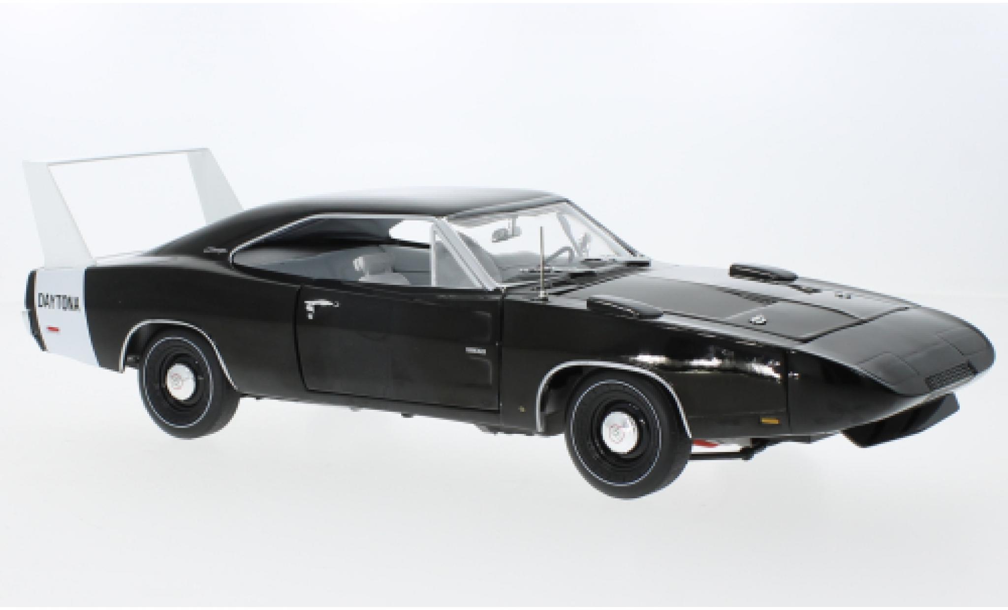 Dodge Charger 1/18 Auto World Daytona zwart/wit 1969 modelauto