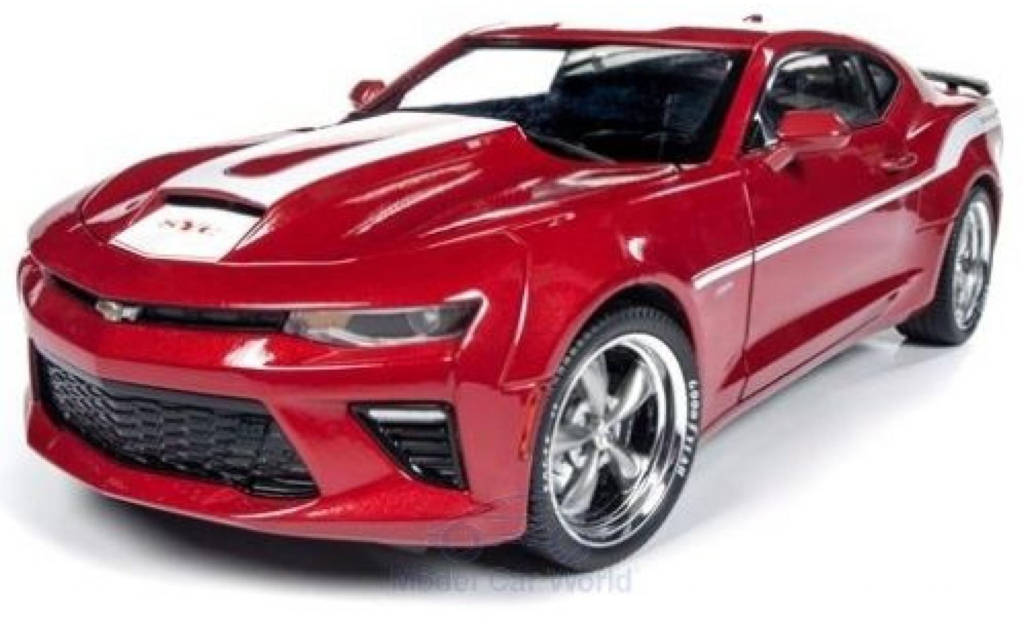 Chevrolet Camaro 1/18 Auto World Yenko rood/wit 2017 modelauto