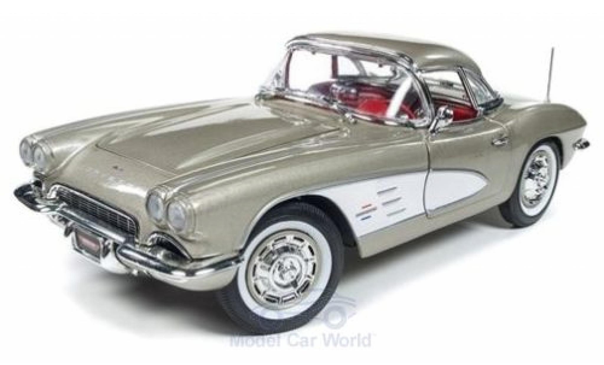 Chevrolet Corvette 1/18 Auto World Cabriolet metallic beige/wit 1961 modelauto