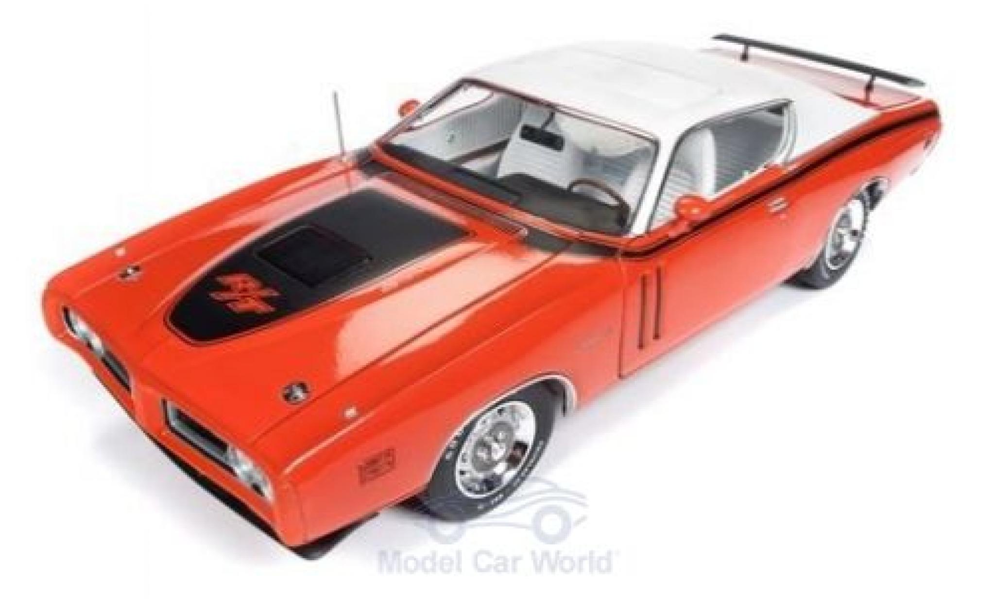 Dodge Charger 1/18 Auto World R/T Hardtop oranje/wit 1971 modelauto
