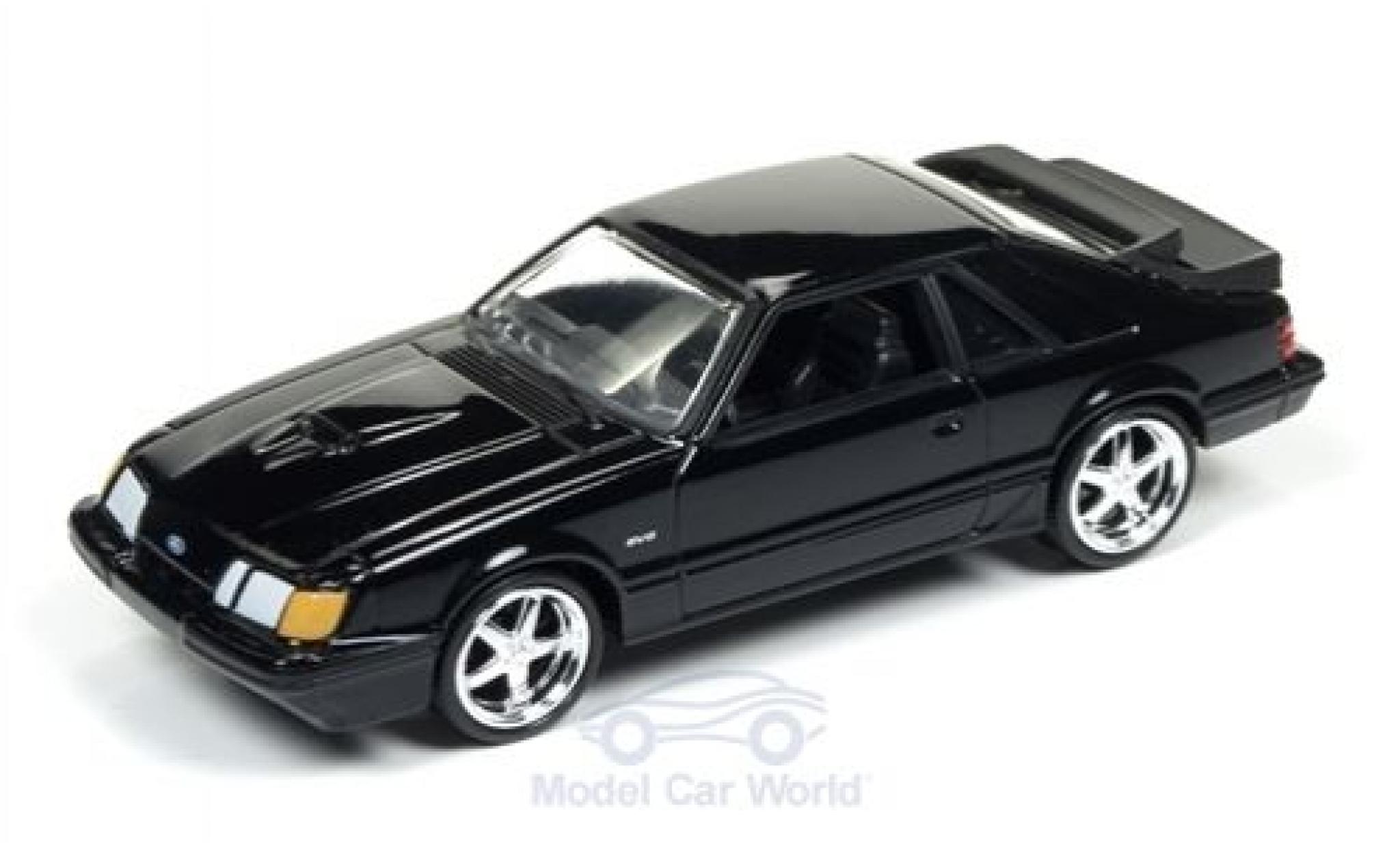 Ford Mustang 1/64 Auto World SVO zwart 1985 modelauto