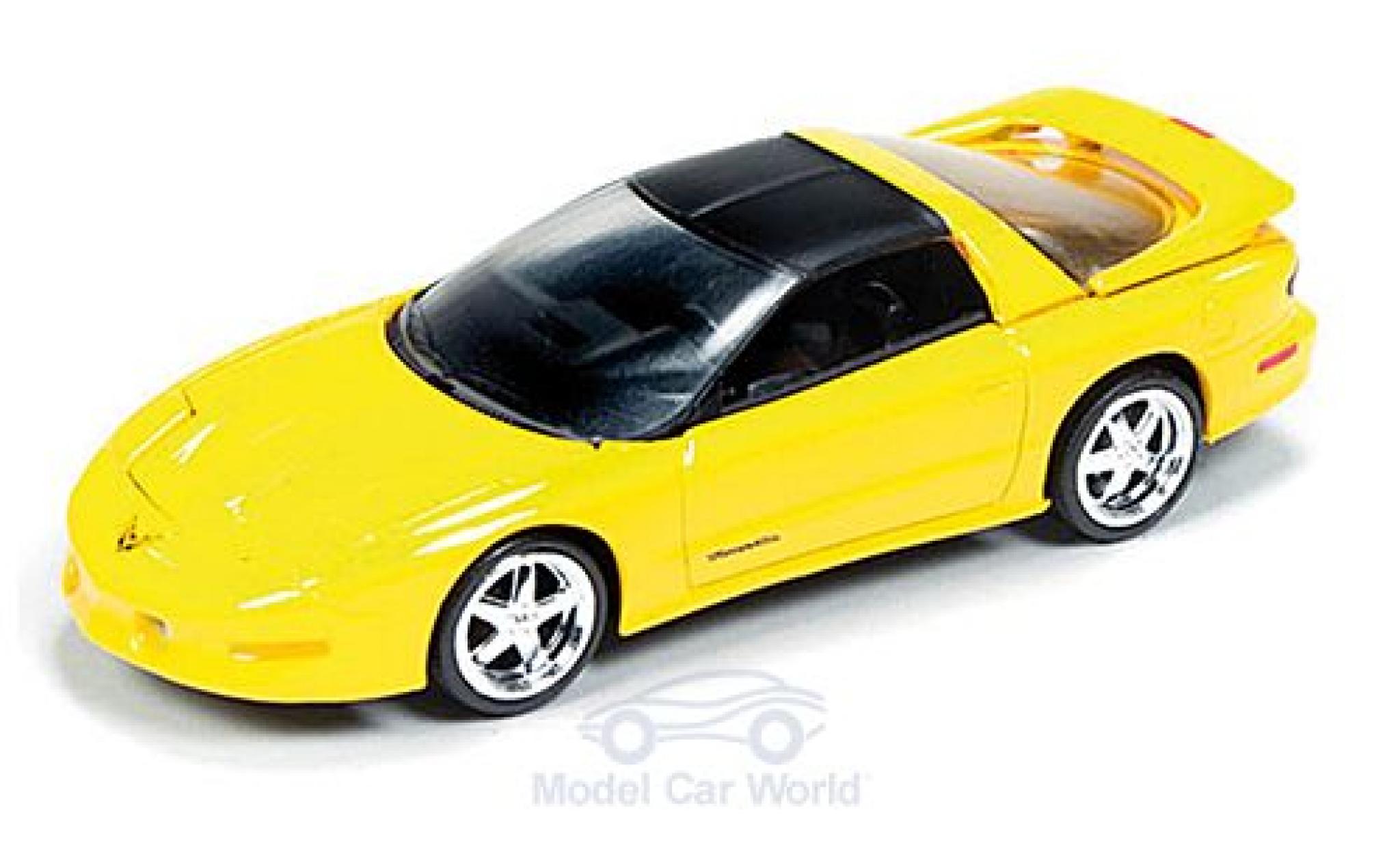 Pontiac Firebird 1/64 Auto World T/A geel/matt-zwart 1993 modelauto
