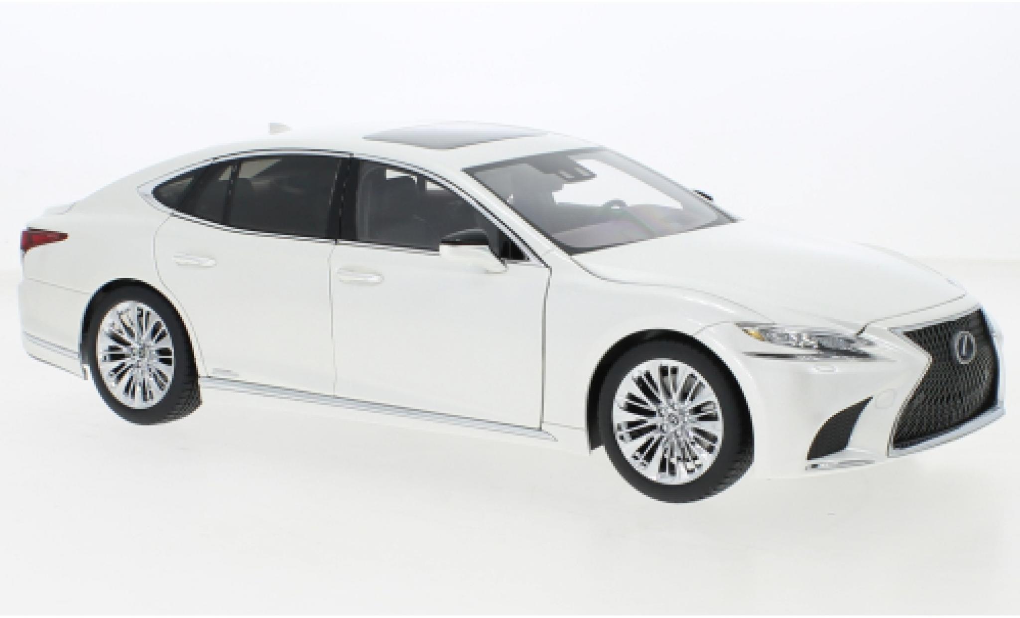 Lexus LS 1/18 AUTOart 500h metallic wit 2018 modelauto