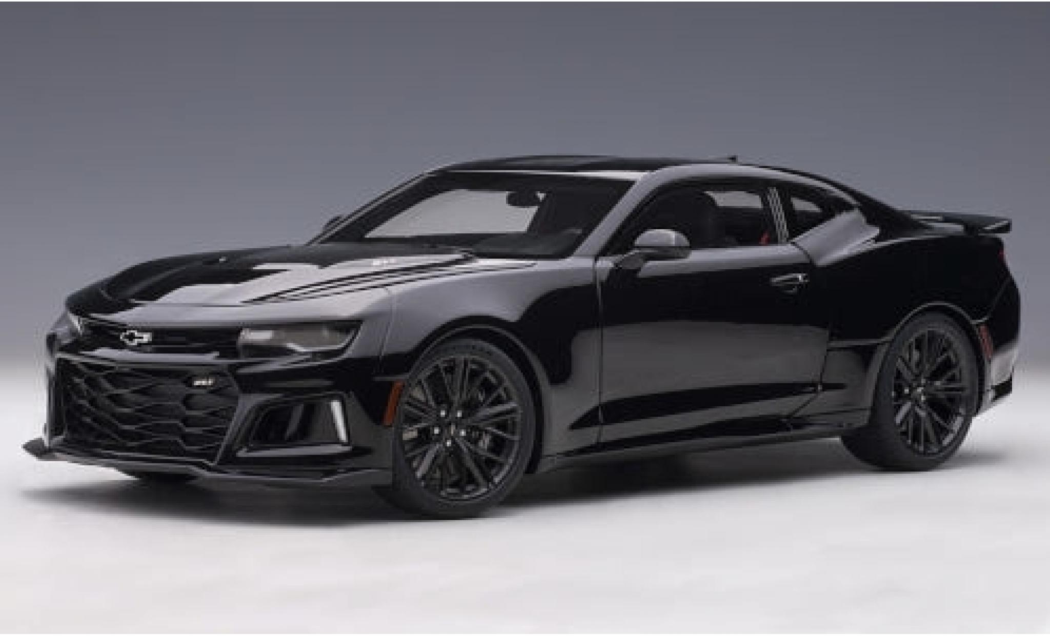 Chevrolet Camaro 1/18 AUTOart ZL1 zwart/carbon 2017 modelauto
