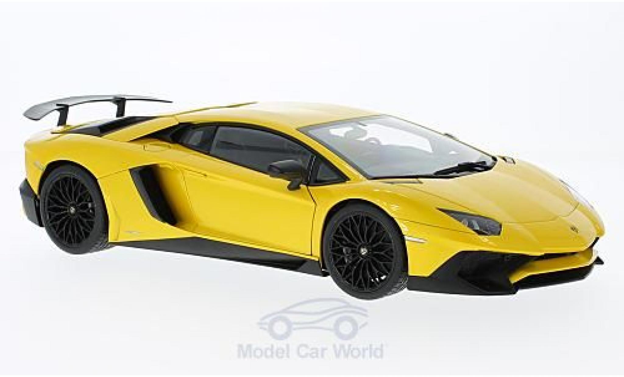 Lamborghini Aventador 1/18 AUTOart LP750-4 SV metallic geel 2015 modelauto