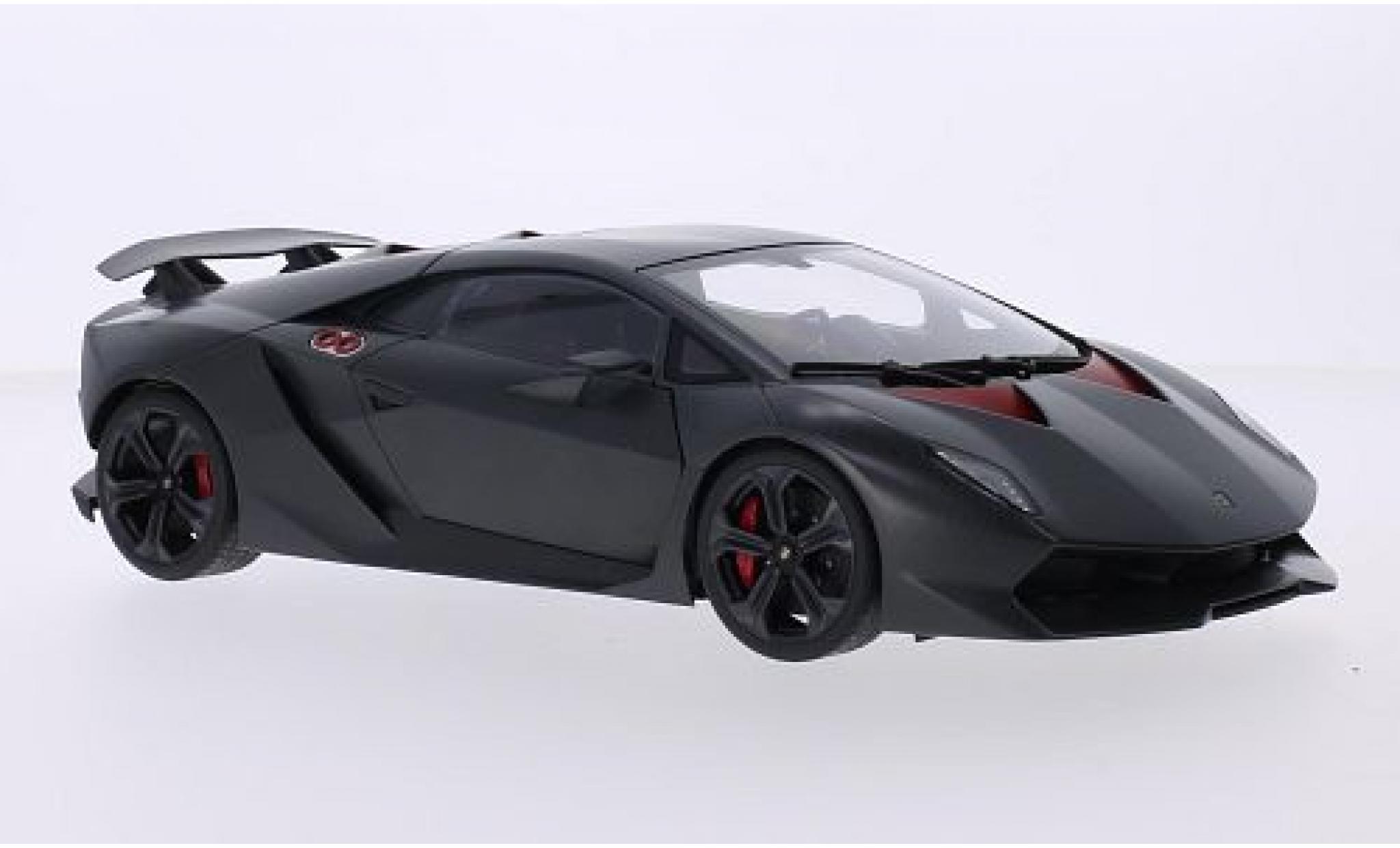 Lamborghini Sesto Elemento 1/18 AUTOart matt-grijs/carbon 2010 modelauto