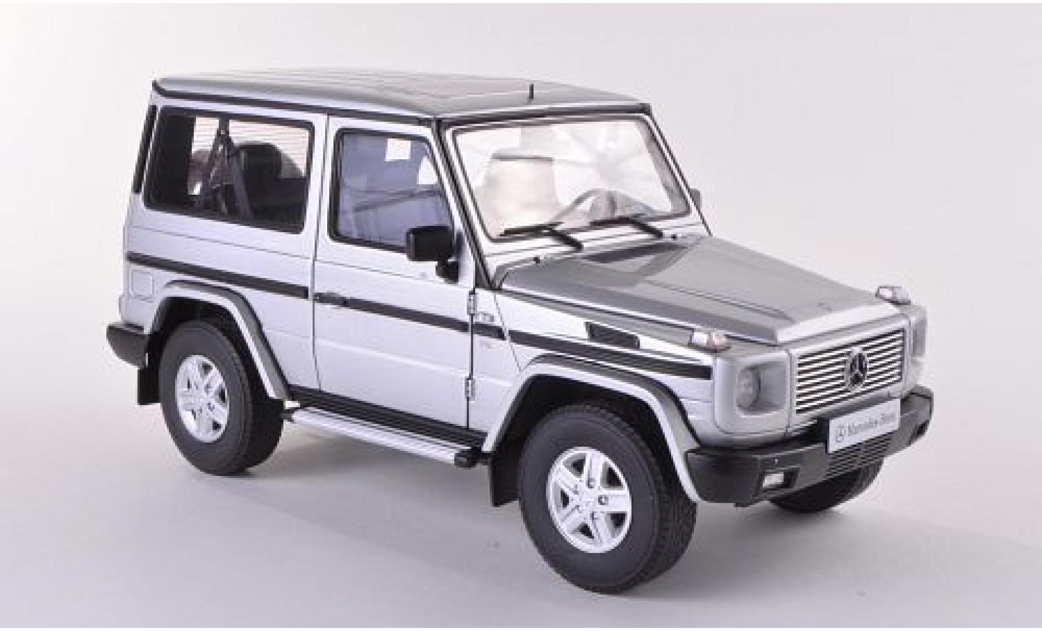 Mercedes Classe G 1/18 AUTOart G 500 (W461) SWB grijs 1998 1:18 modelauto