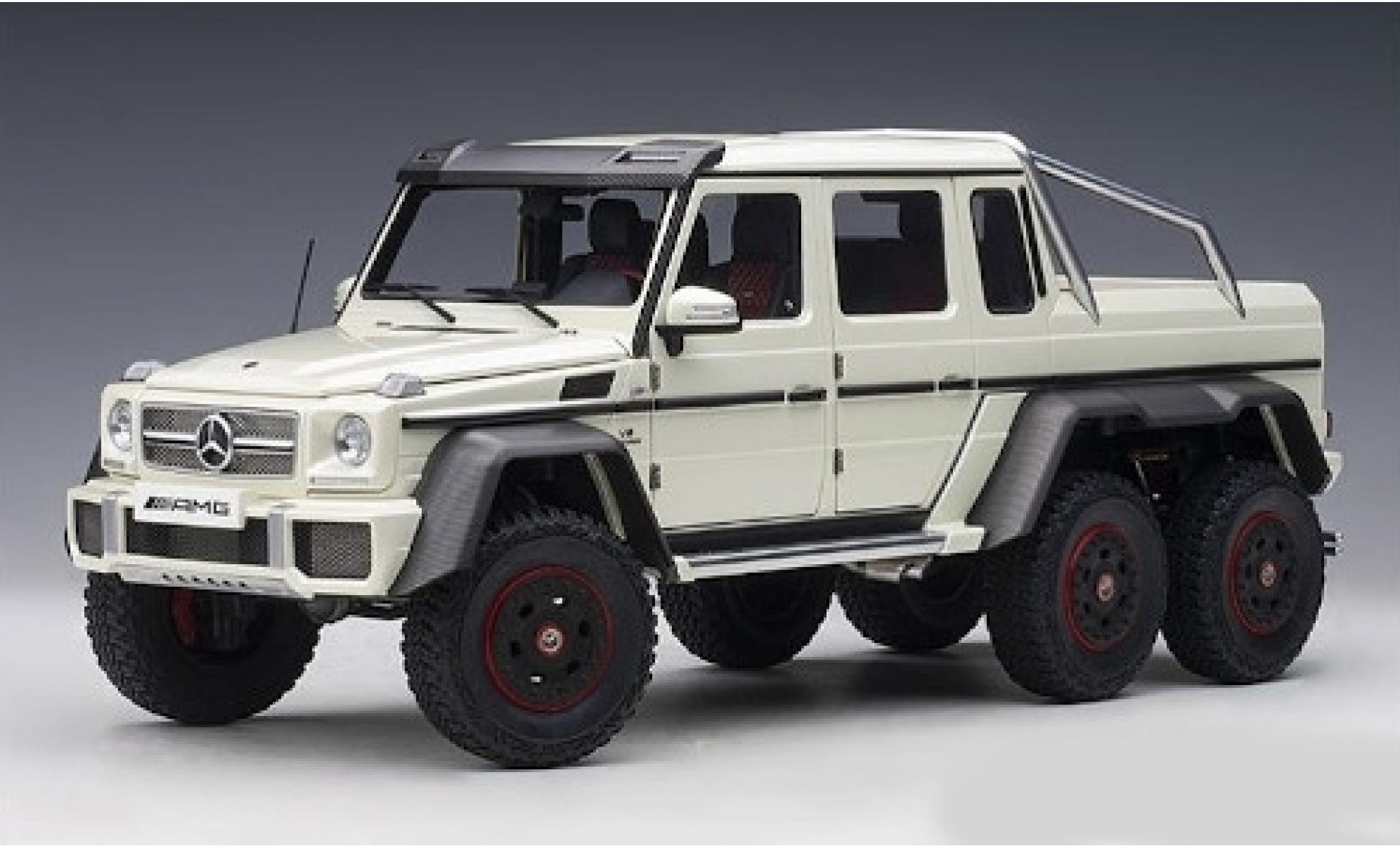 Mercedes Classe G 1/18 AUTOart G63 AMG 6x6 matt-wit 2013 modelauto
