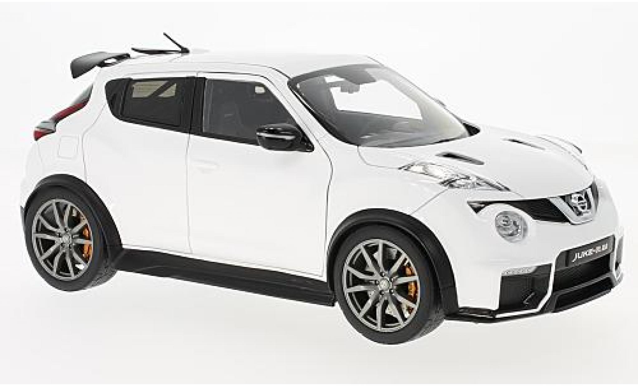 Nissan Juke 1/18 AUTOart -R 2.0 wit 2016 modelauto