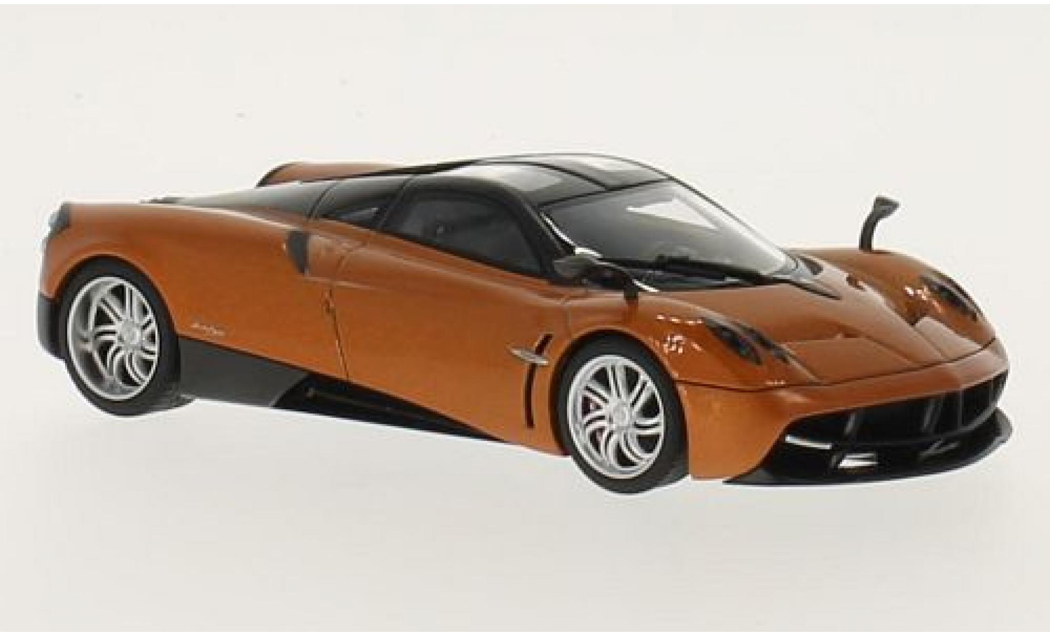 Pagani Huayra 1/43 AUTOart bronze 2011 modelauto