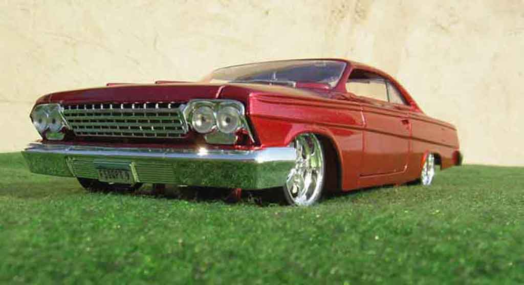 Chevrolet Bel Air 1962 1/18 Maisto 1962 low rider wolverine-marvel modelauto
