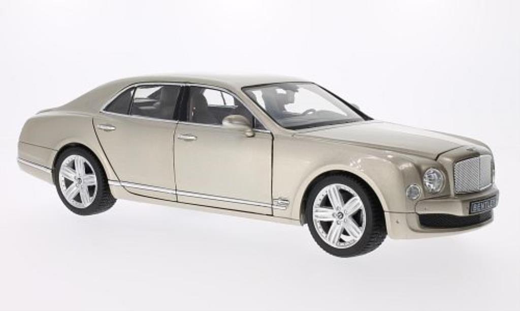 Bentley Mulsanne 1/18 Rastar beige LHD modelauto