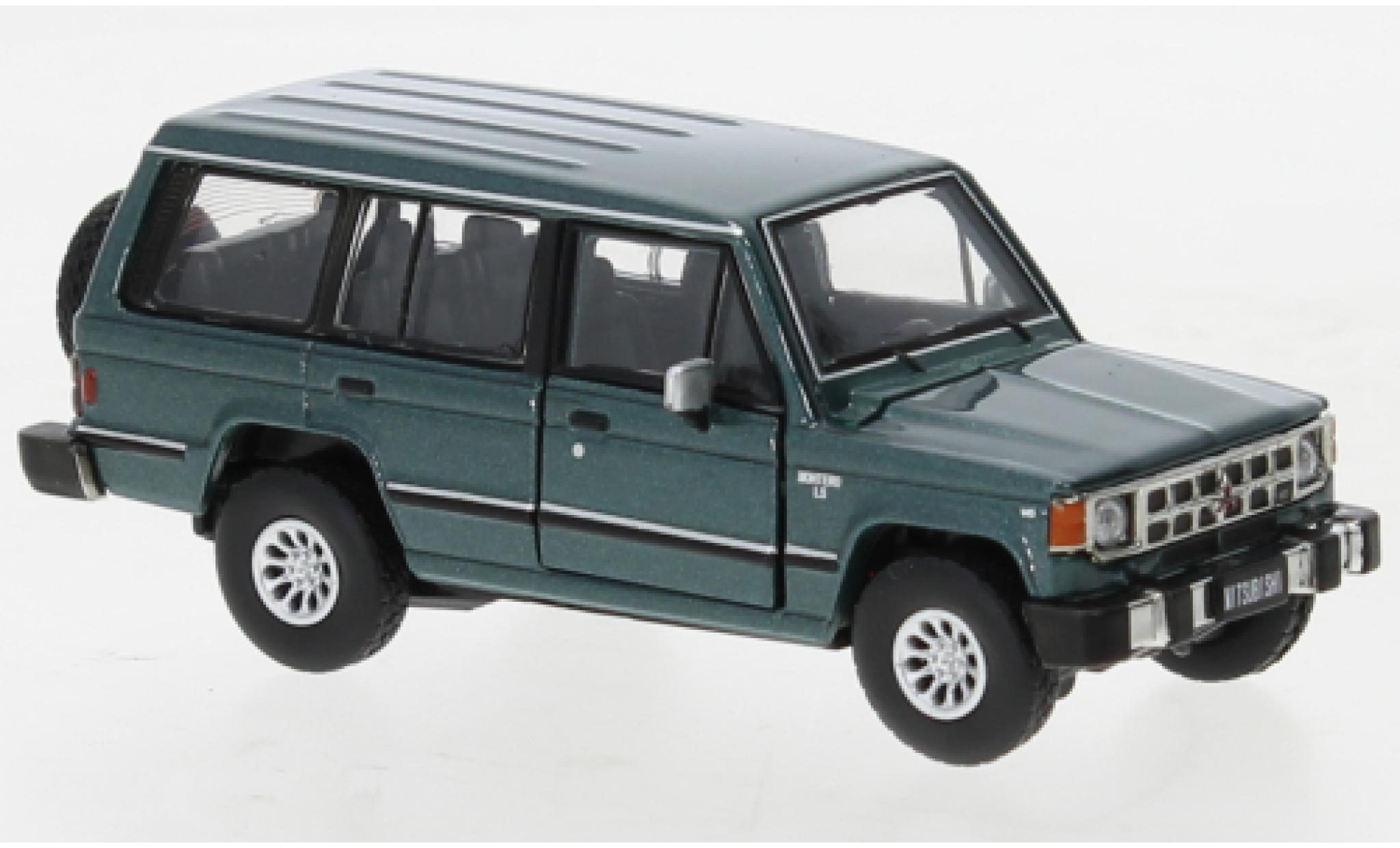 Mitsubishi Pajero 1/64 BM Creations MK1 metallic groen 1983 modelauto
