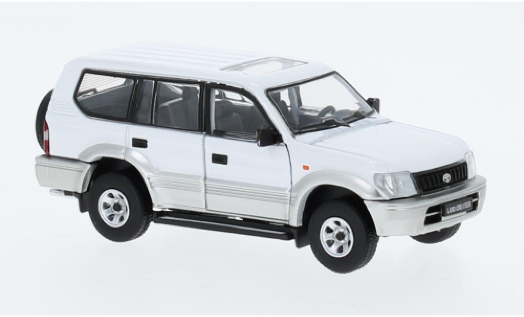 Toyota Land Cruiser 1/64 BM Creations LC95 wit/d modelauto