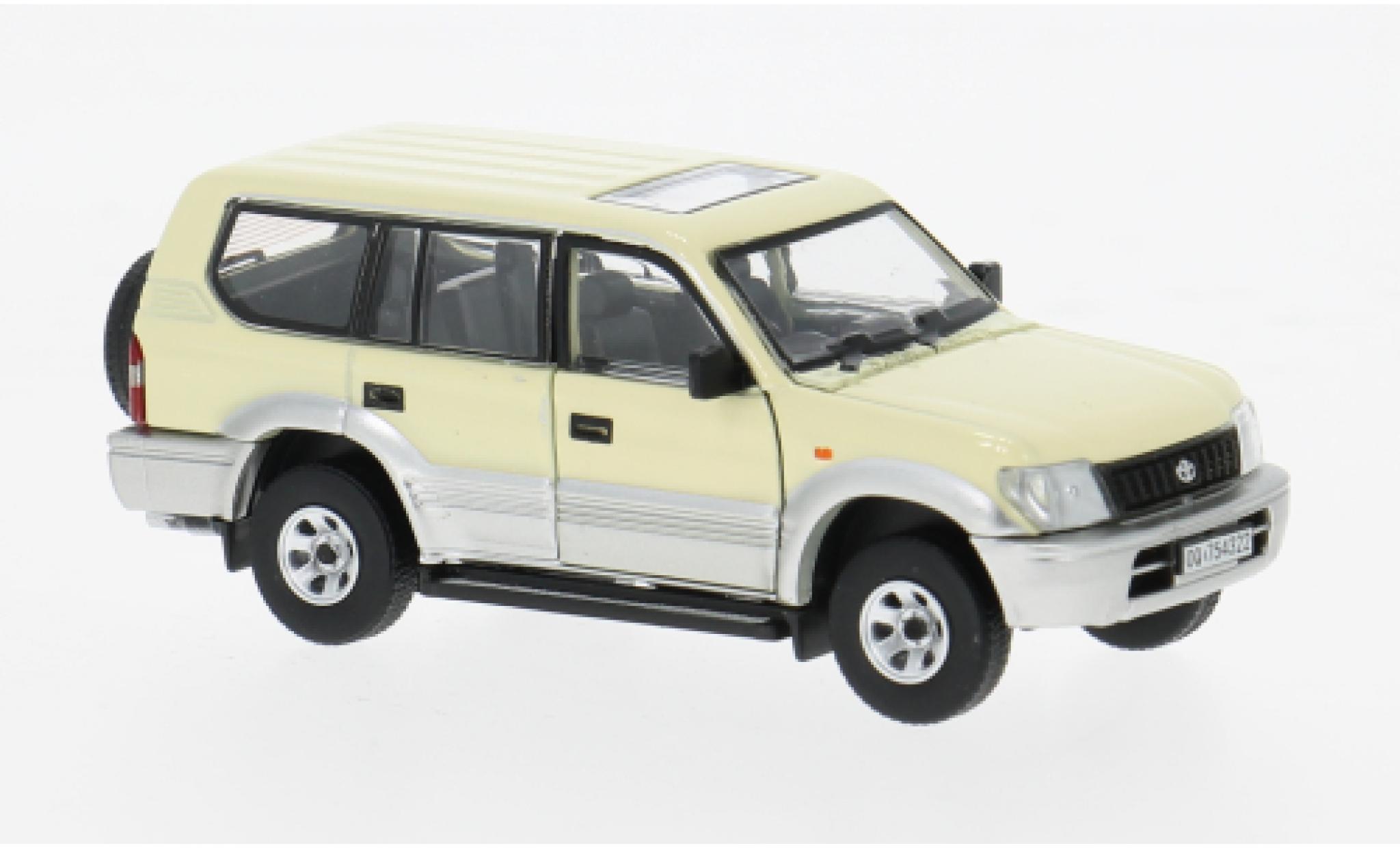 Toyota Land Cruiser 1/64 BM Creations Prado beige 1:64 modelauto