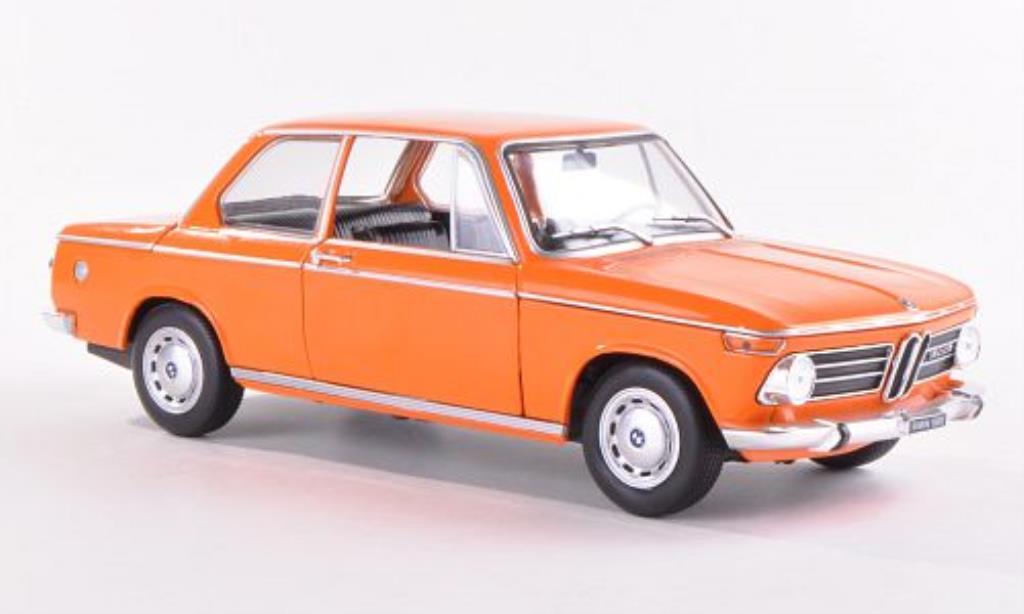 Bmw 1602 1/24 WhiteBox ti oranje 1968 modelauto