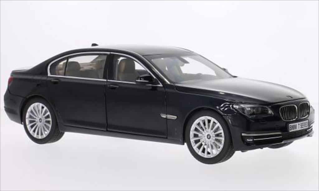 Bmw 750 F02 1/18 Kyosho F02 i metallic blauw 2013 modelauto