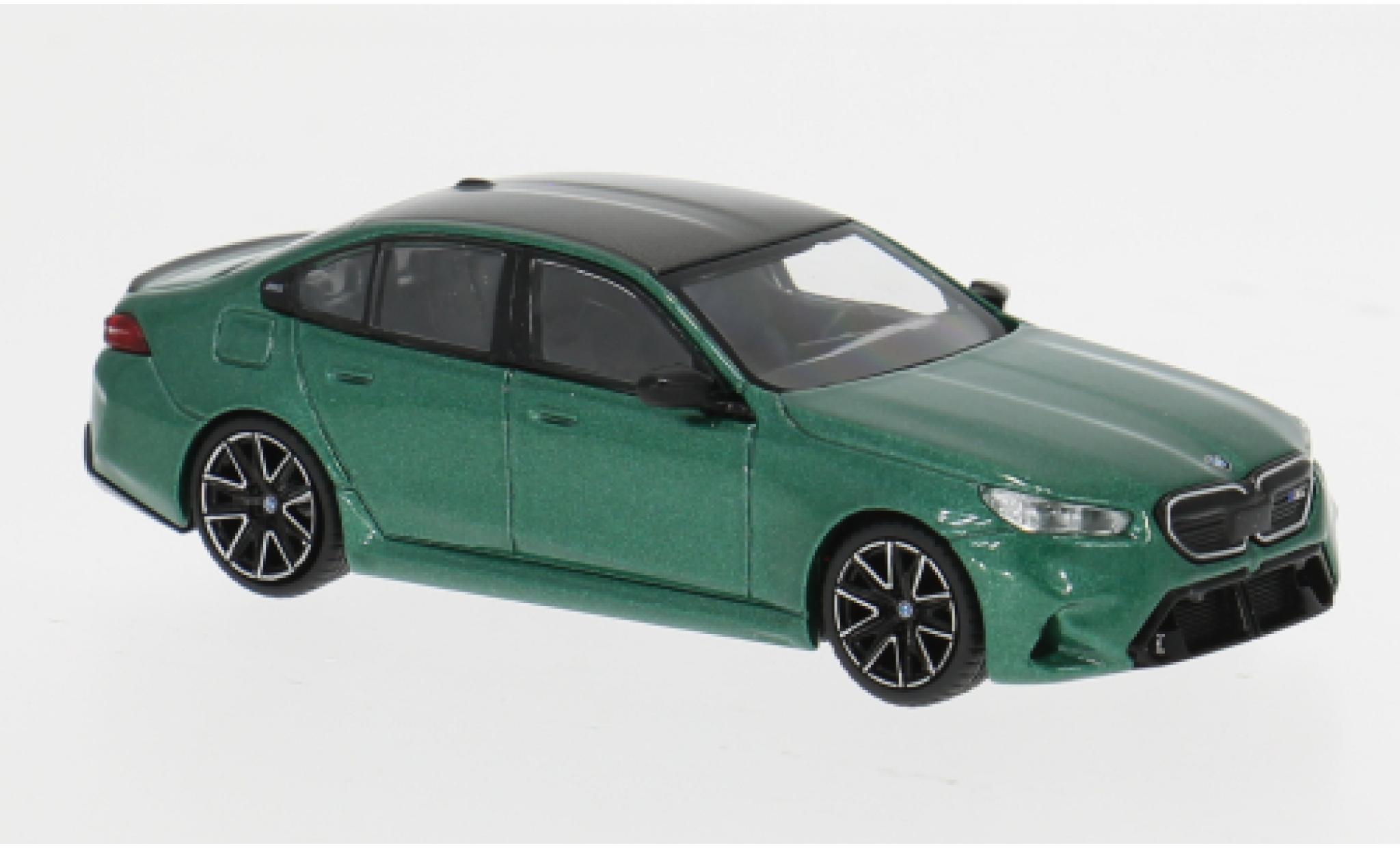 Bmw M5 1/64 Mini GT (G90) groen/zwart 2024 1:64 modelauto