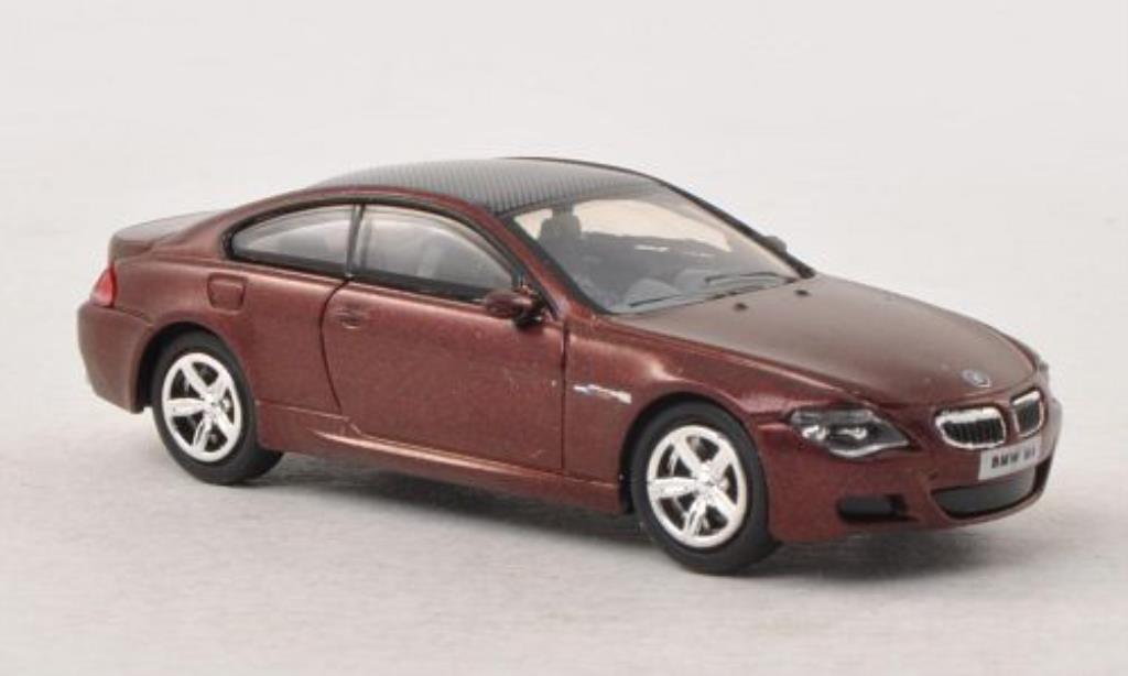 Bmw M6 E63 1/87 Busch E63 rood/carbon 2005 modelauto