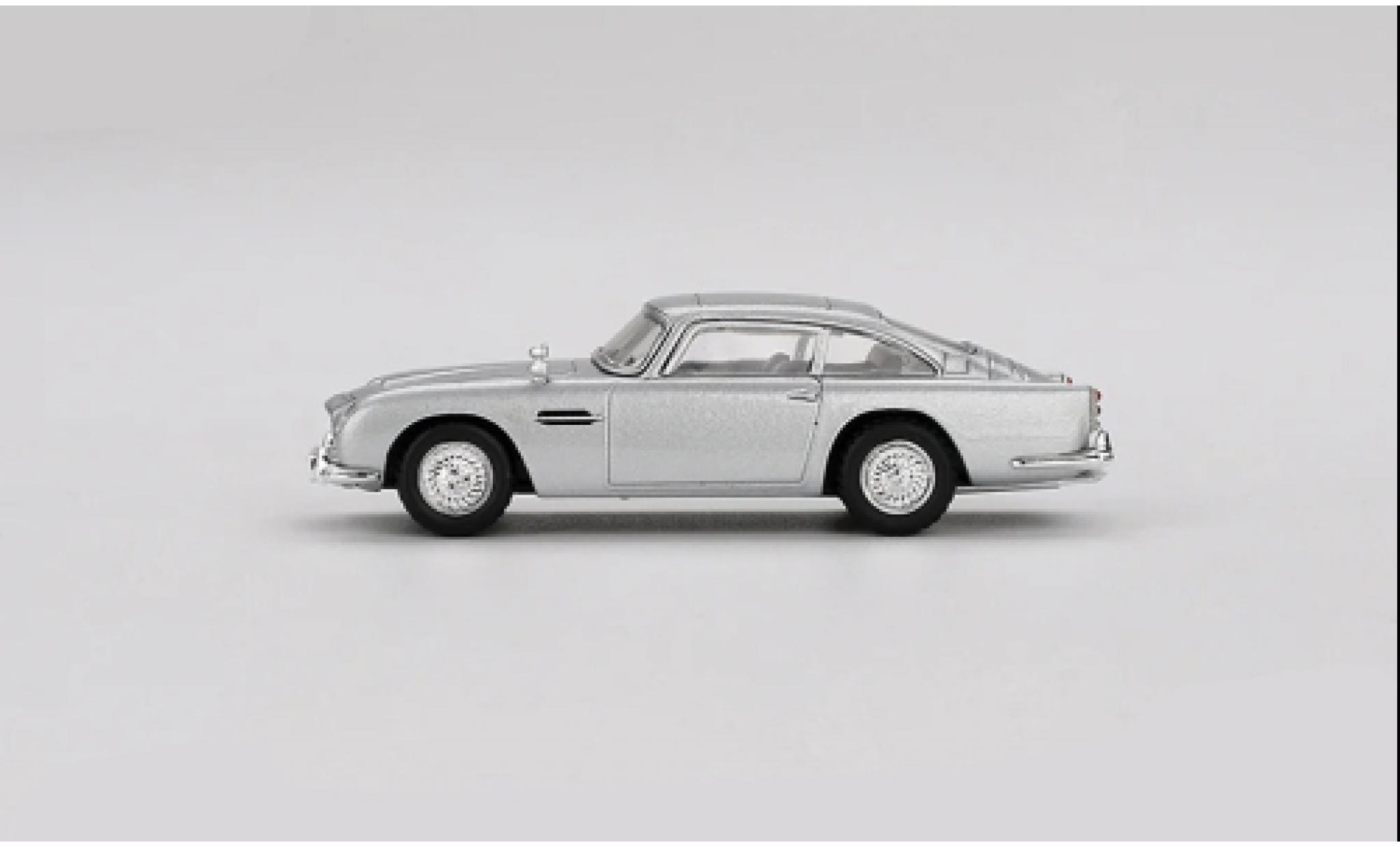 Bmw Z8 1/64 Mini GT grijs/zwart 1999 1:64 modelauto