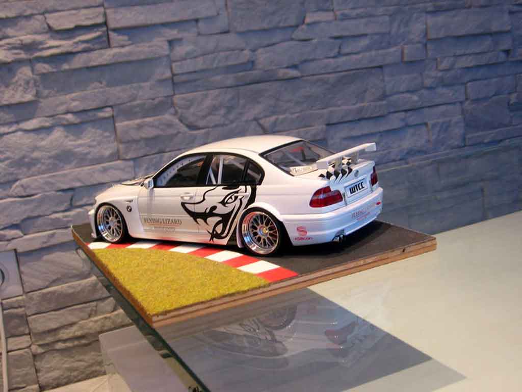 Bmw 320 WTCC E46 i flying lizard 1/18 Autoart