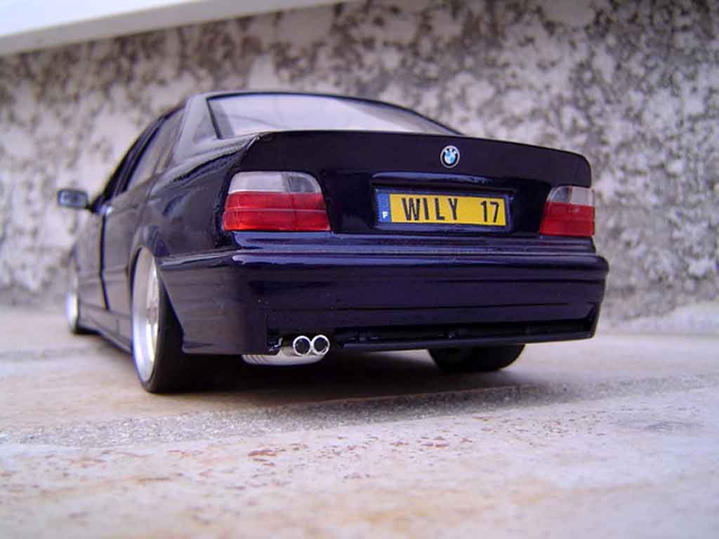 Bmw 325 kit m3 E36 TDS jantes 17 pouces 1/18 Ut Models