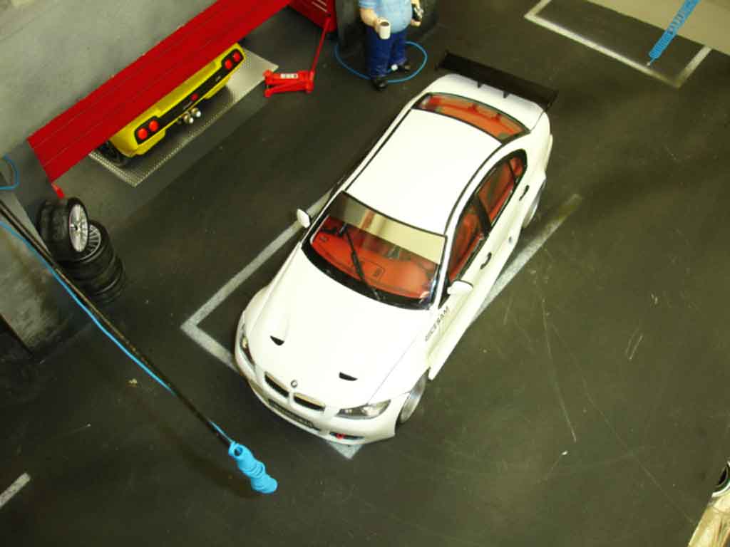 Bmw 330 tuning E90 jantes bbs preparation route tsw 1/18 Welly