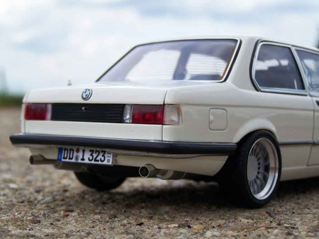 Bmw 323 tuning e21 wit jantes alpina 16 pouces 1977 1/18 Autoart
