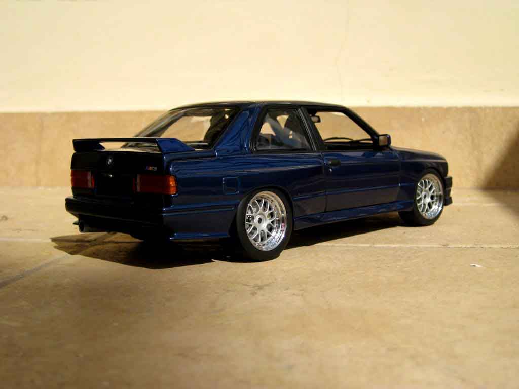 Bmw M3 evo 2 E30 rsi evolution swap moteur v10 1/18 Minichamps