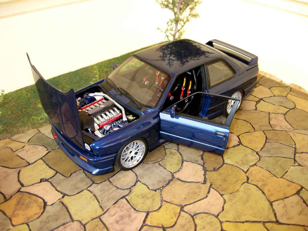Bmw M3 evo 2 E30 rsi evolution swap moteur v10 1/18 Minichamps