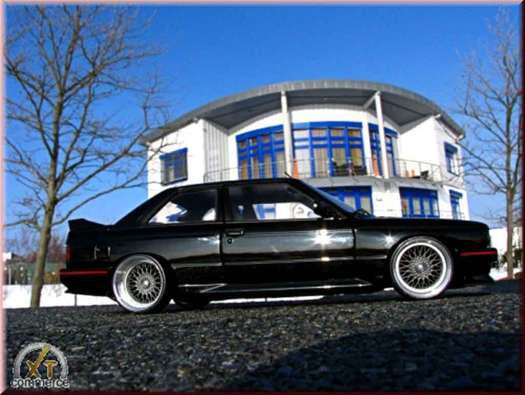 Bmw M3 Sport Evolution E30 zwart jantes bbs rs 17 pouces 1/18 Autoart