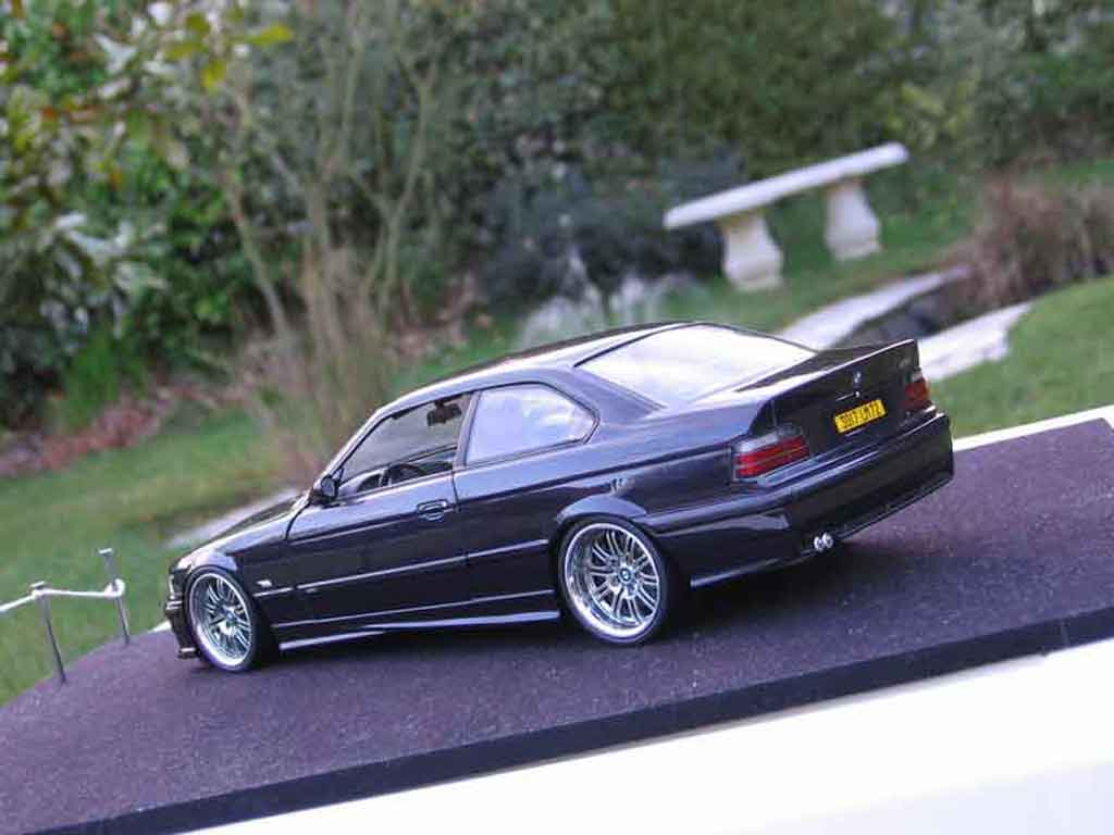 Bmw M3 Coupe E36 paars jantes m3 a deport 1/18 Ut Models