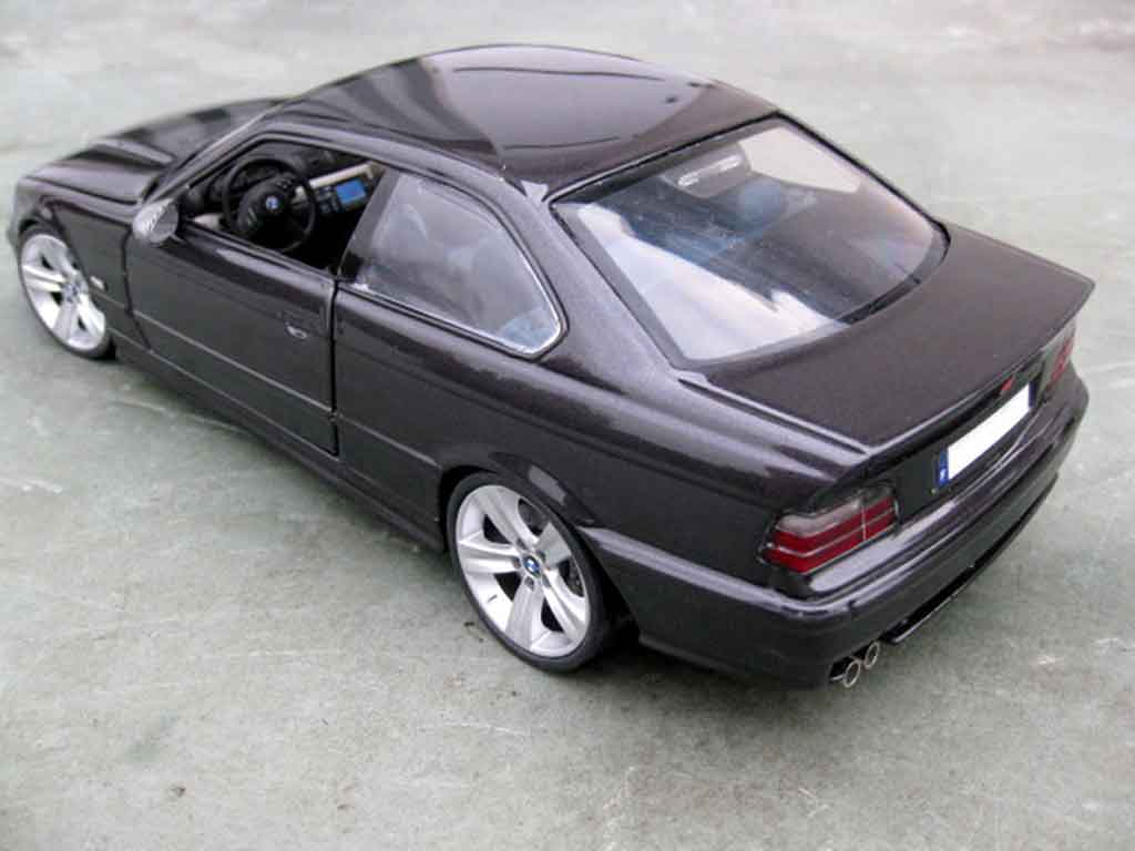Bmw M3 E36 1/18 Kyosho E36 modelauto