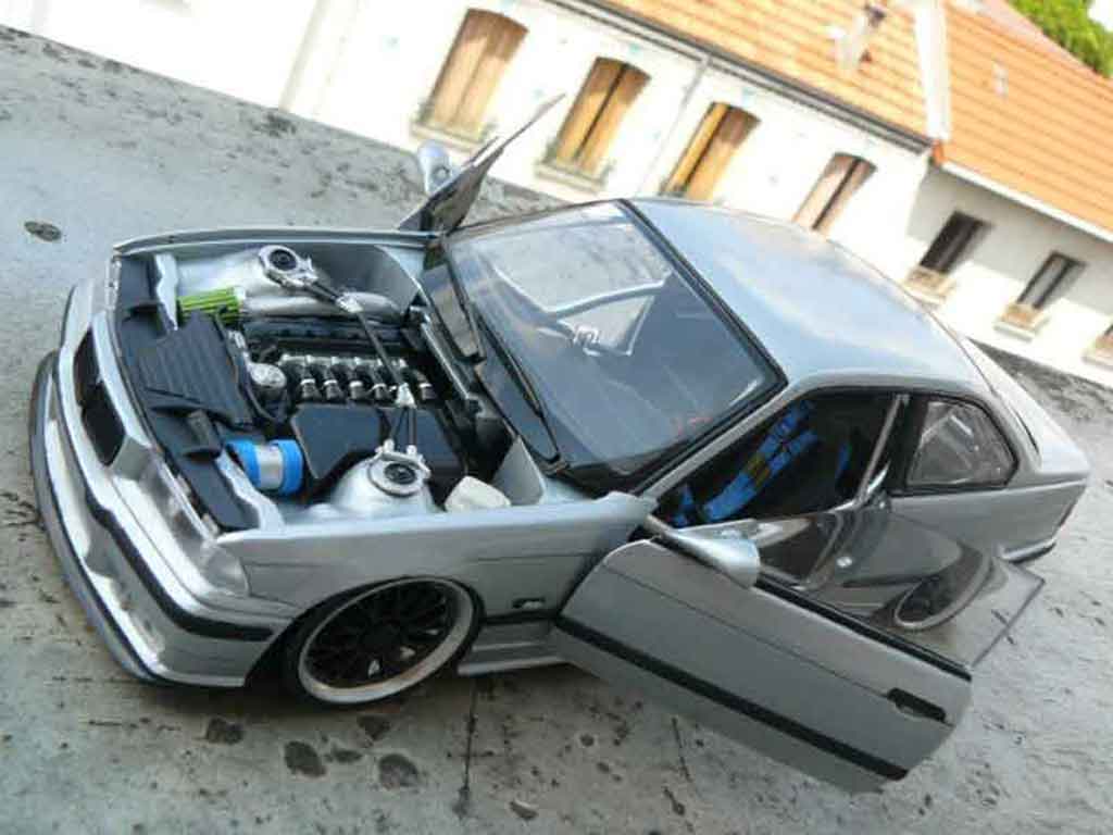 Bmw M3 E36 1/18 Ut Models E36 preparation drift avec turbo modelauto
