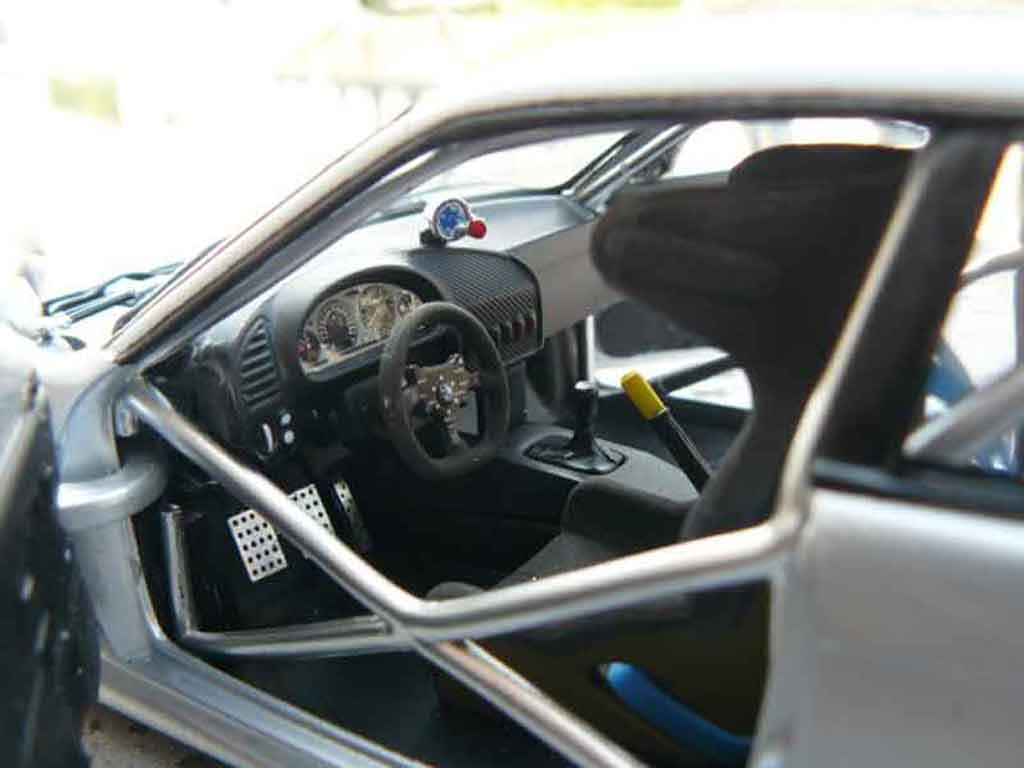 Bmw M3 coupe E36 preparation drift avec turbo 1/18 Ut Models