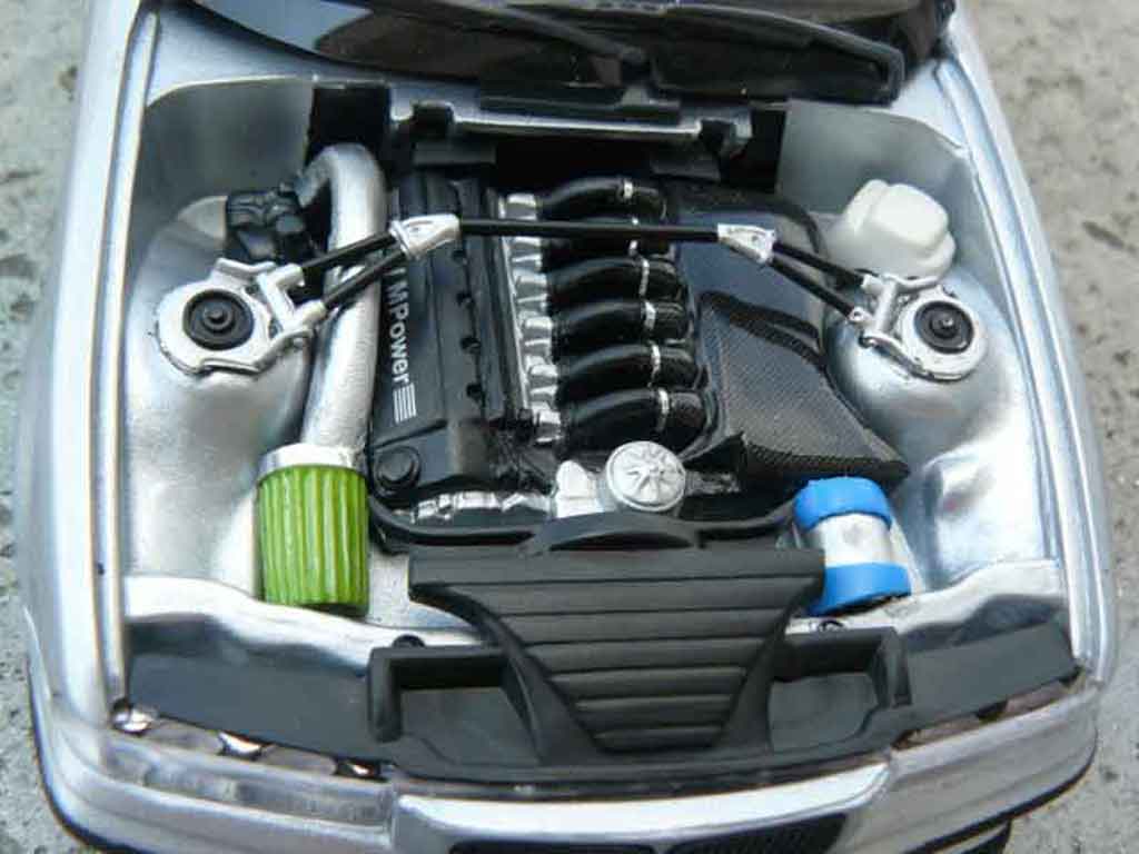 Bmw M3 coupe E36 preparation drift avec turbo 1/18 Ut Models