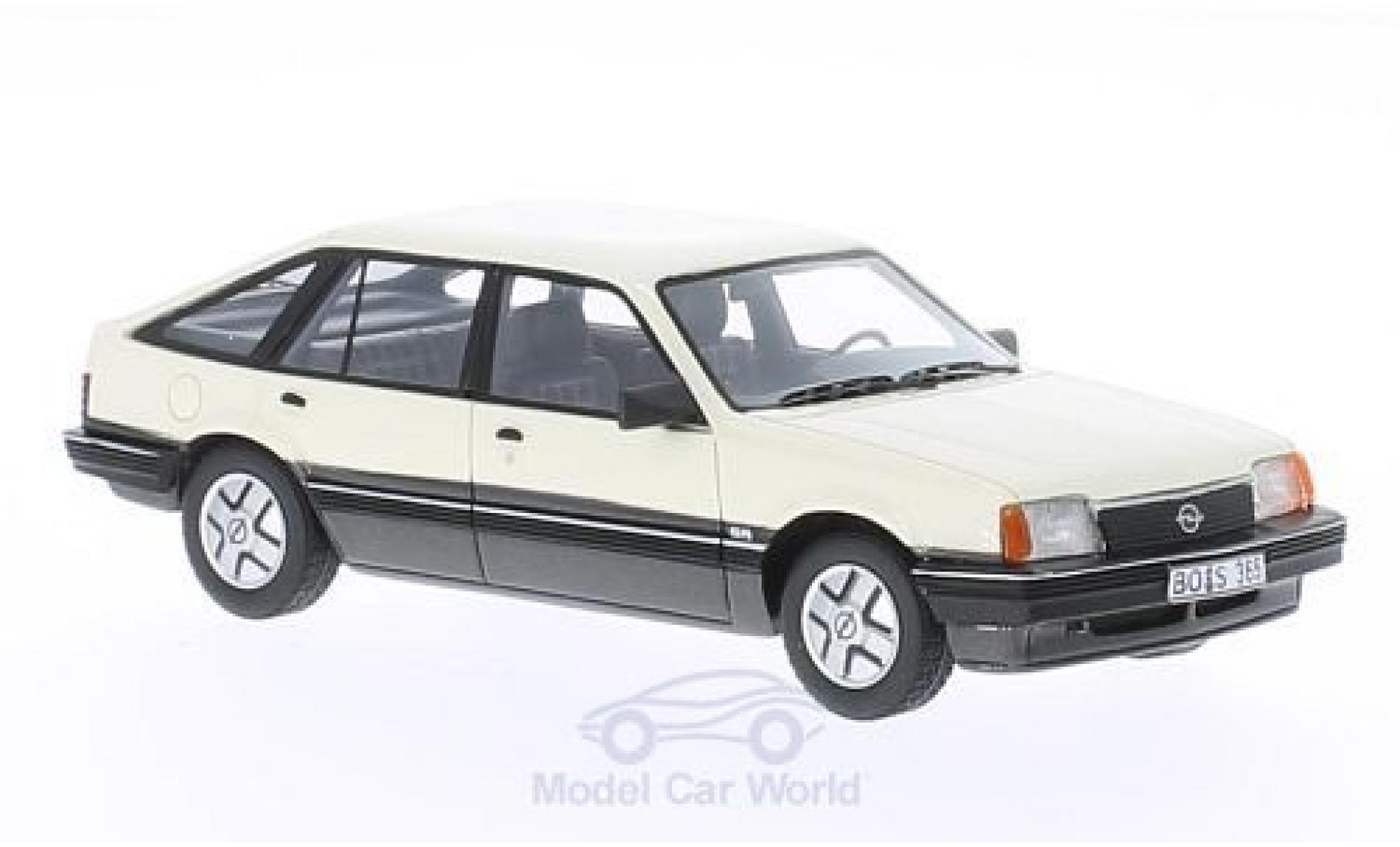 Opel Ascona C 1/43 BoS Models C SR Flie&szlig;heck wit 1981 modelauto