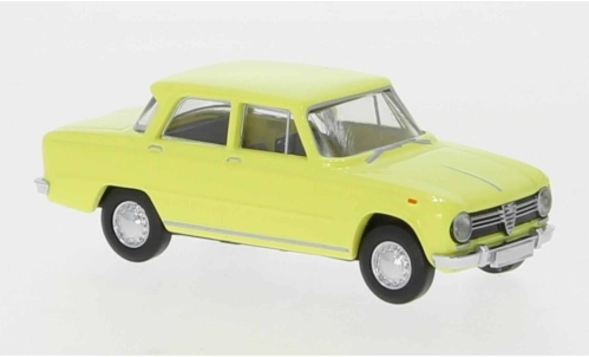 Alfa Romeo Giulia 1/87 Brekina 1300 geel 1962 modelauto