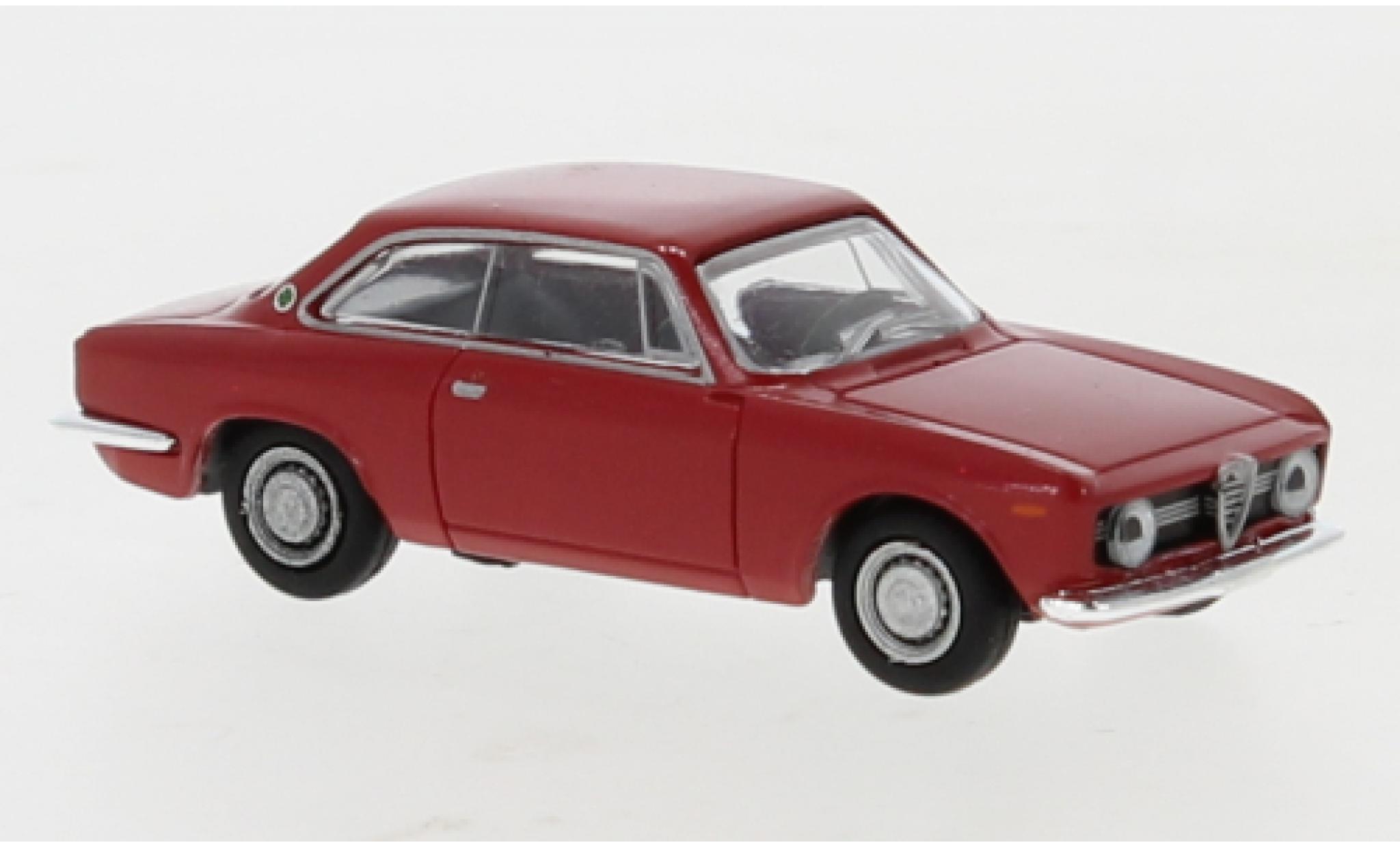 Alfa Romeo Giulia 1/87 Brekina Sprint GT rood 1974 modelauto