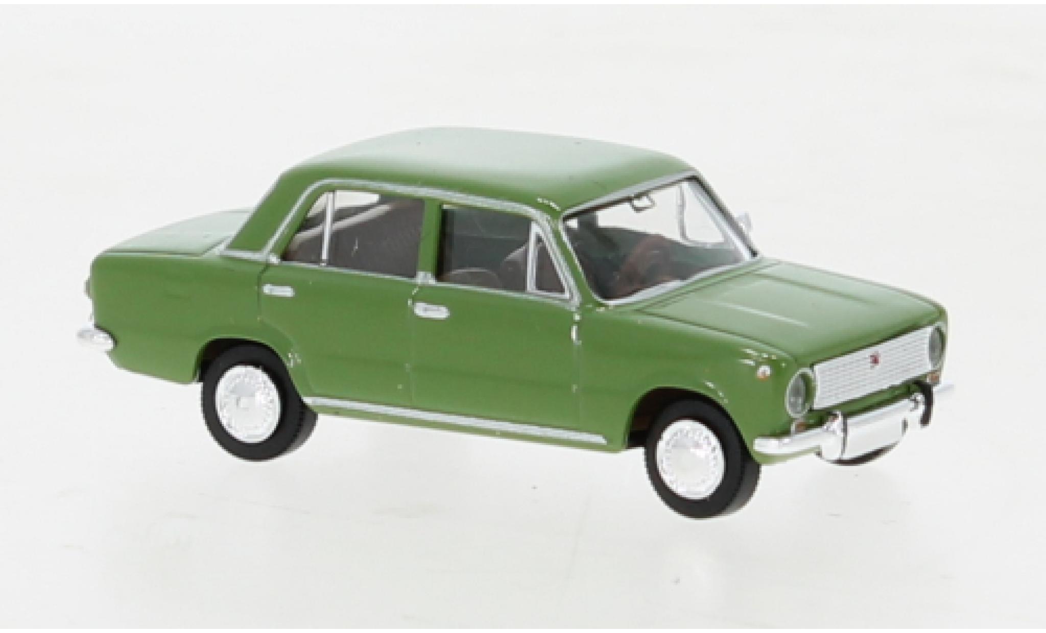Fiat 124 1/87 Brekina groen 1966 modelauto